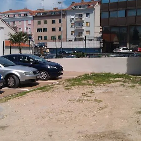 Kolur Bacvice Apartmán